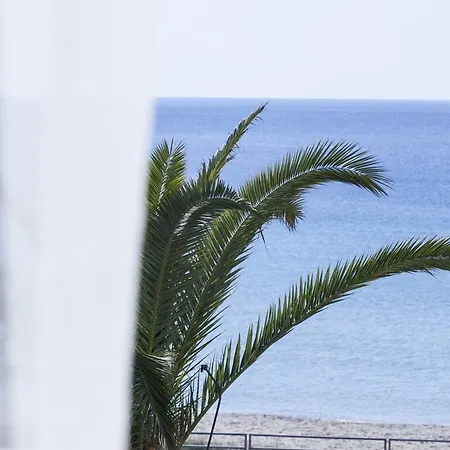 Hotel Sud Fronte Mare By Ria